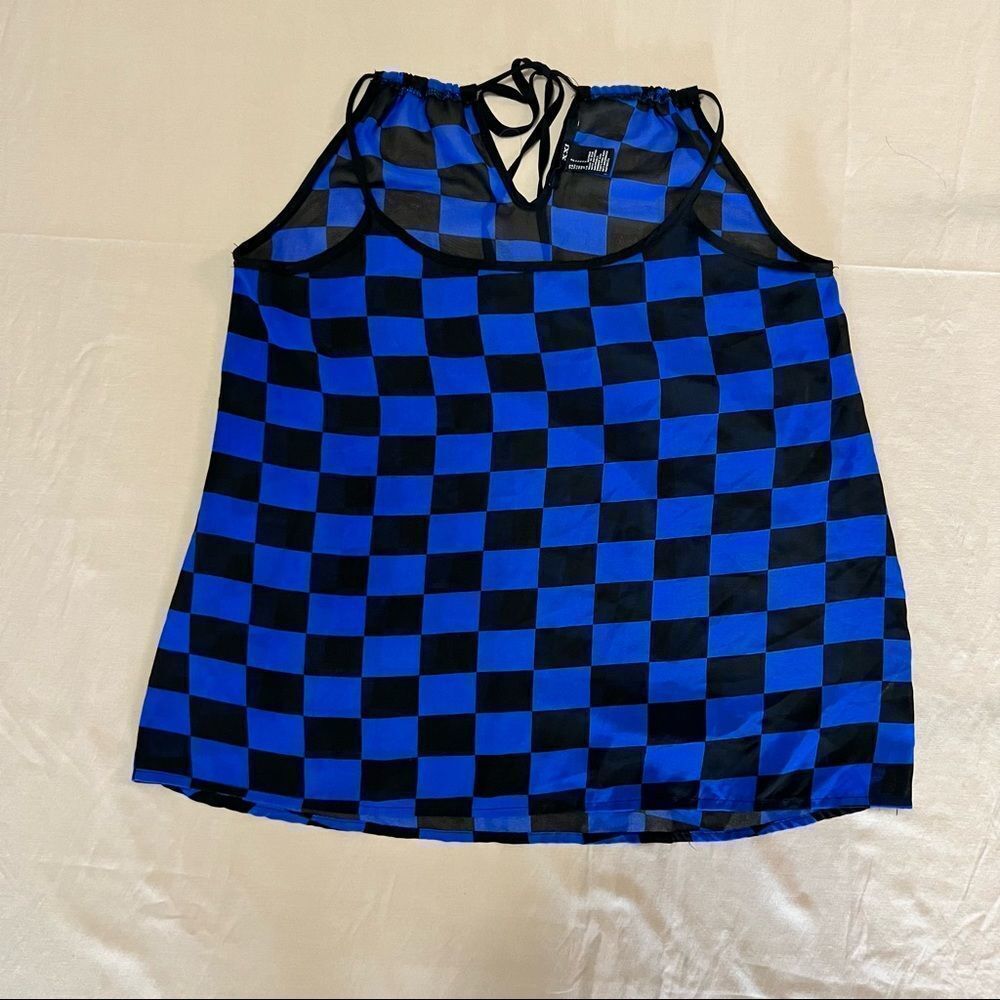 XXI blue & Black tank top blouse in a size small.